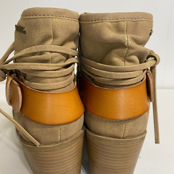 Roxy Dallas Heeled Ankle Boot in Sand/ Tan Size 8.5 - Picture 7 of 15